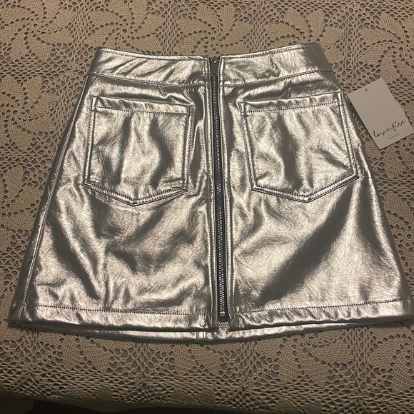 Silver Metallic Front Pocket Zipper Fashion Mini Party skirt - Picture 1 of 16